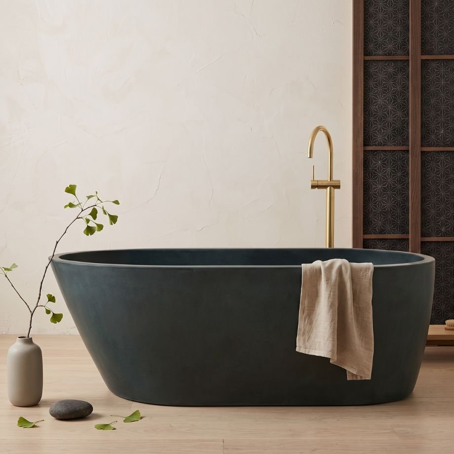 Airlie Concrete Bath