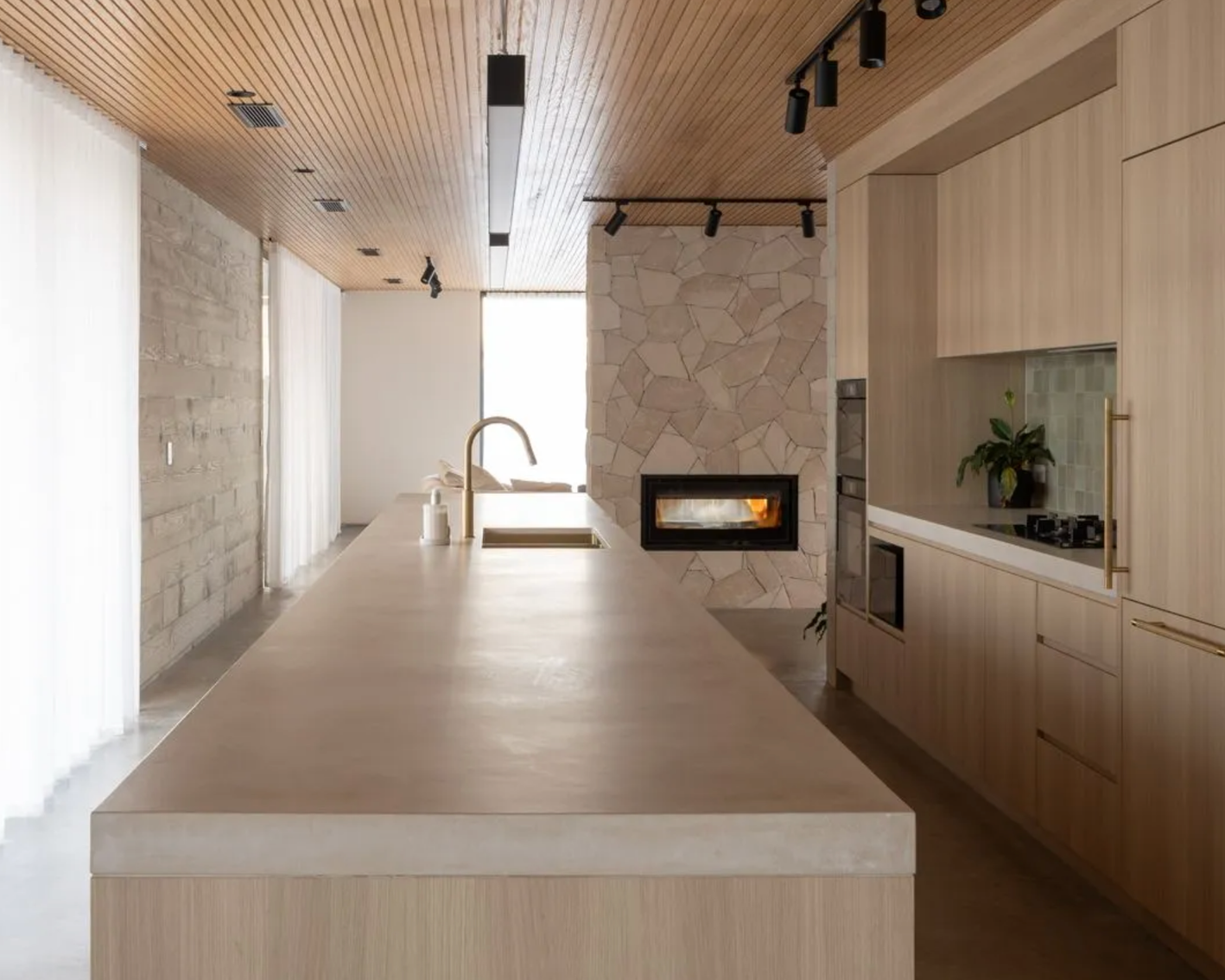 CONCRETE & AGGREGATE20