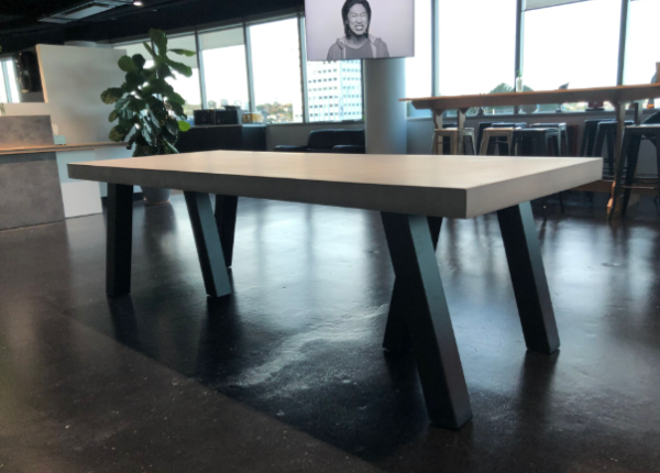 London Dining Table