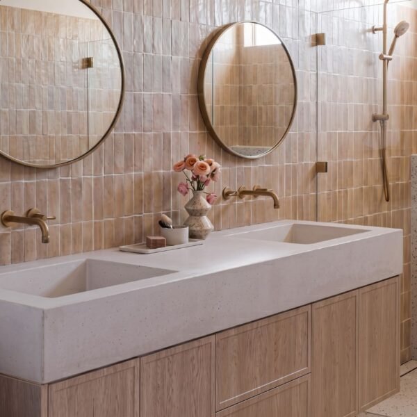 Quadro Concrete Vanity top by Slabs by Design Set in Steel