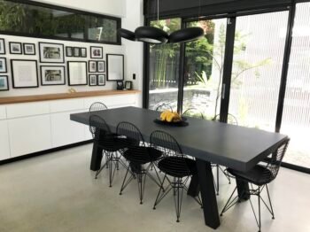 Anthracite London Table