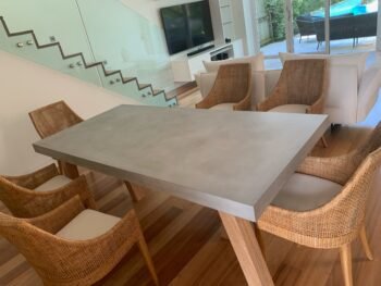 OBI DIning table - fossil