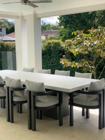 pedestal table